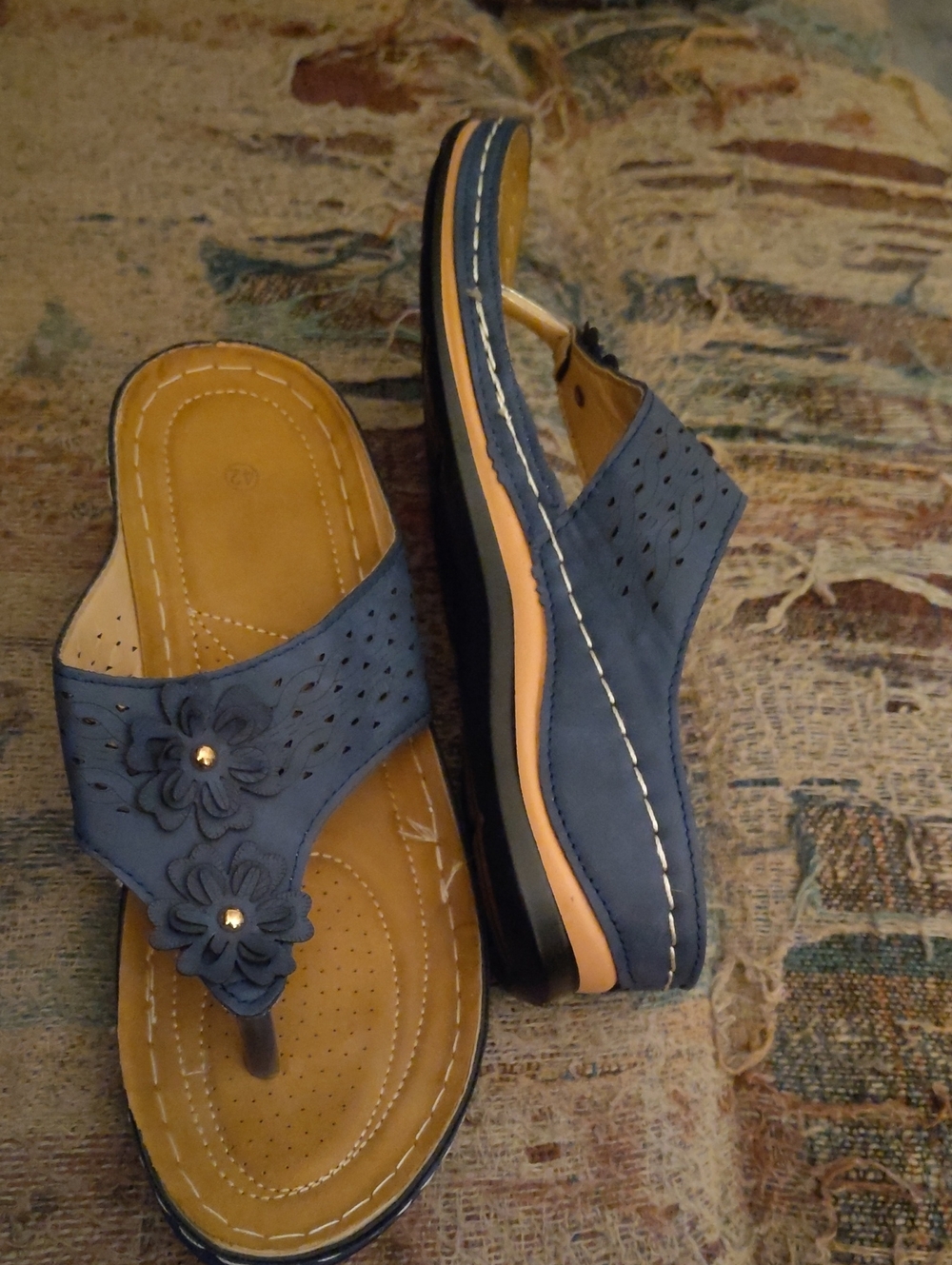 Comfort Blue Floral Thong Sandals for Women Approx 9